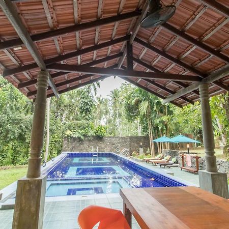The Pineapple Villa Gampaha Exterior photo